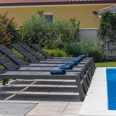 Gorgeous In With Swimming Pool Poreč